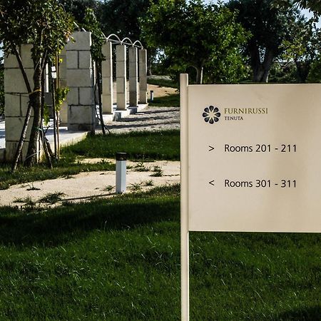 Furnirussi Tenuta Carpignano Salentino Eksteriør bilde